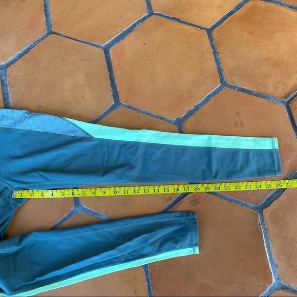 Athleta Colorblock Revelation Tight Sz S Small Jasper Green/Luminous Green - Picture 8 of 8